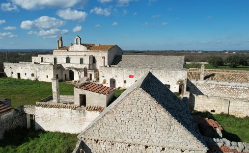 Country House in Gioia del Colle, Apulia, Italy 1