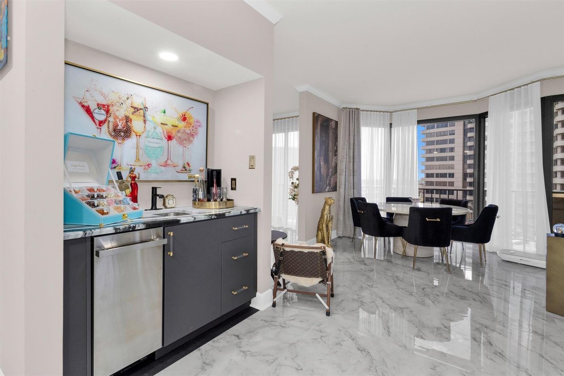 Condo in Houston, Texas, United States 4 - 18548765