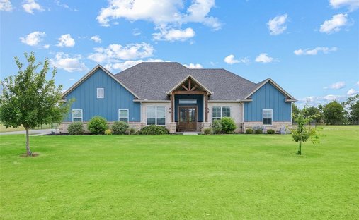 House in Springtown, Texas, United States 1