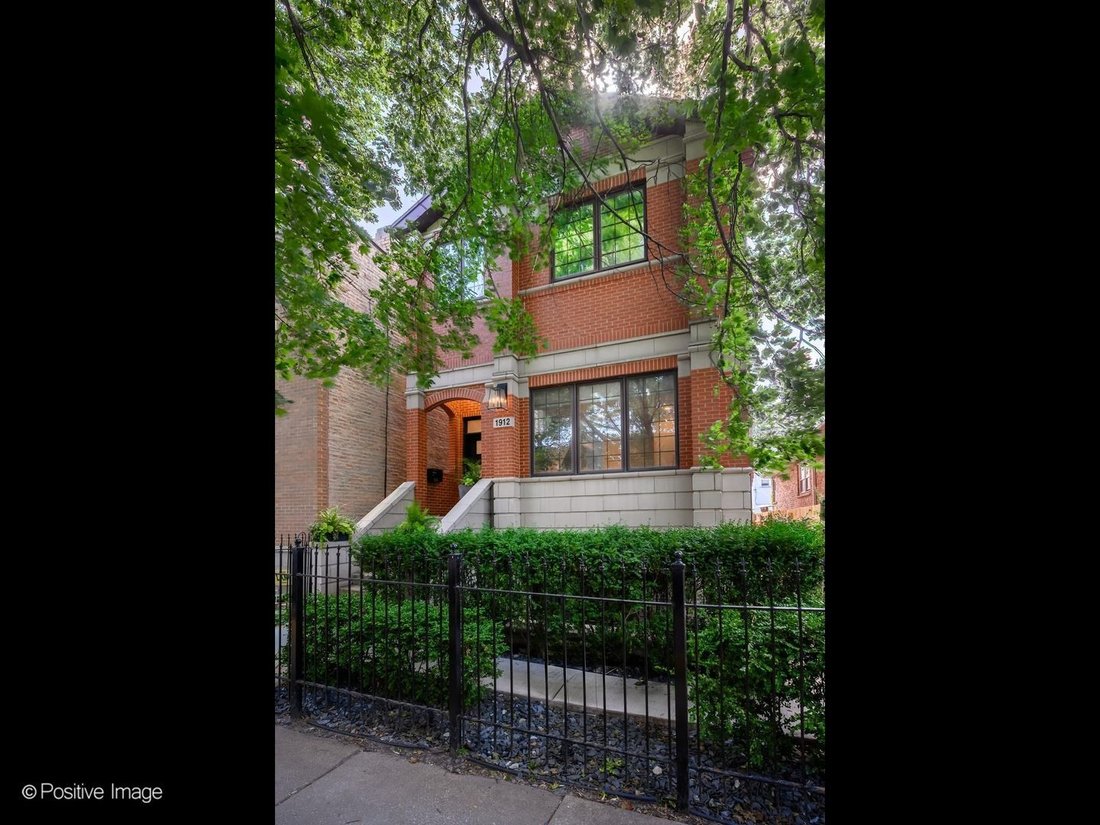 House in Chicago, Illinois, United States 1 - 18552624