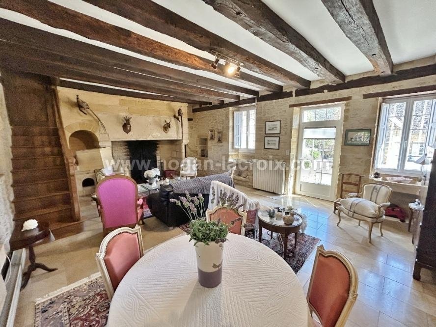 Estate in Sarlat-la-Canéda, Nouvelle-Aquitaine, France 3 - 18548550