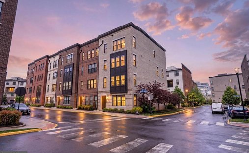 Apartment in McLean, Virginia, United States 1