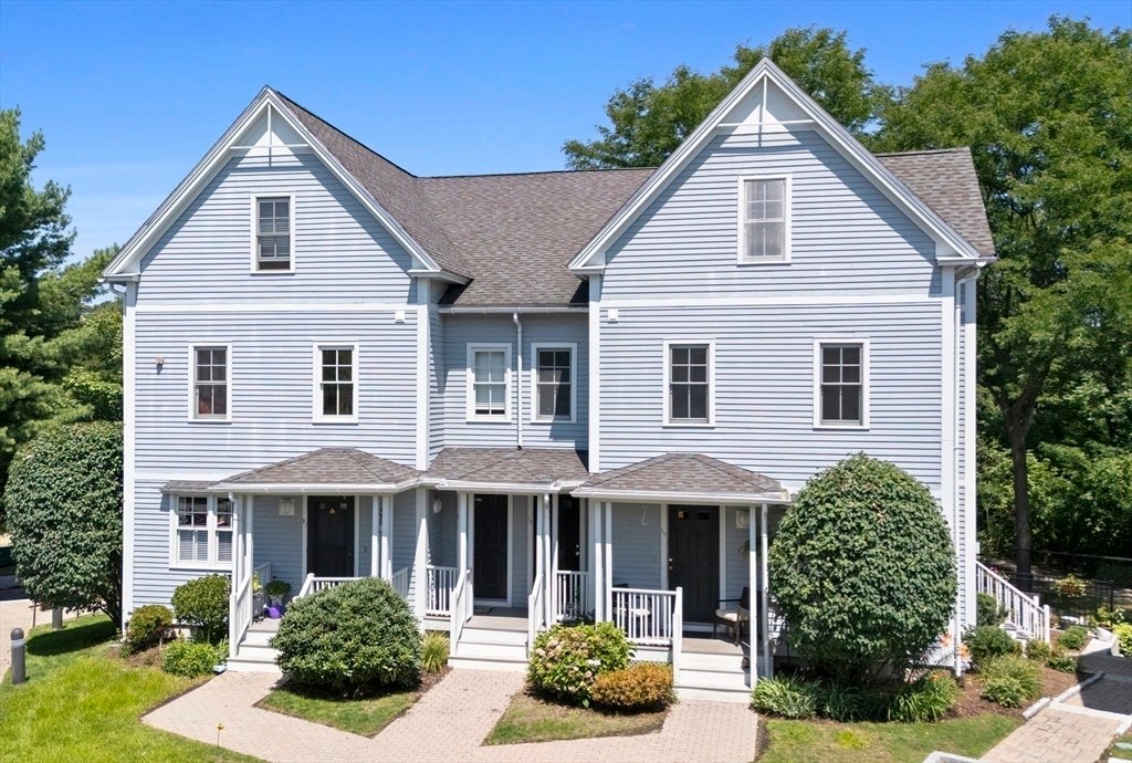 Condo in Arlington, Massachusetts, United States 1 - 18553072