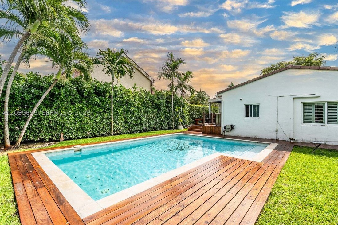 House in Miami, Florida, United States 3 - 18549011