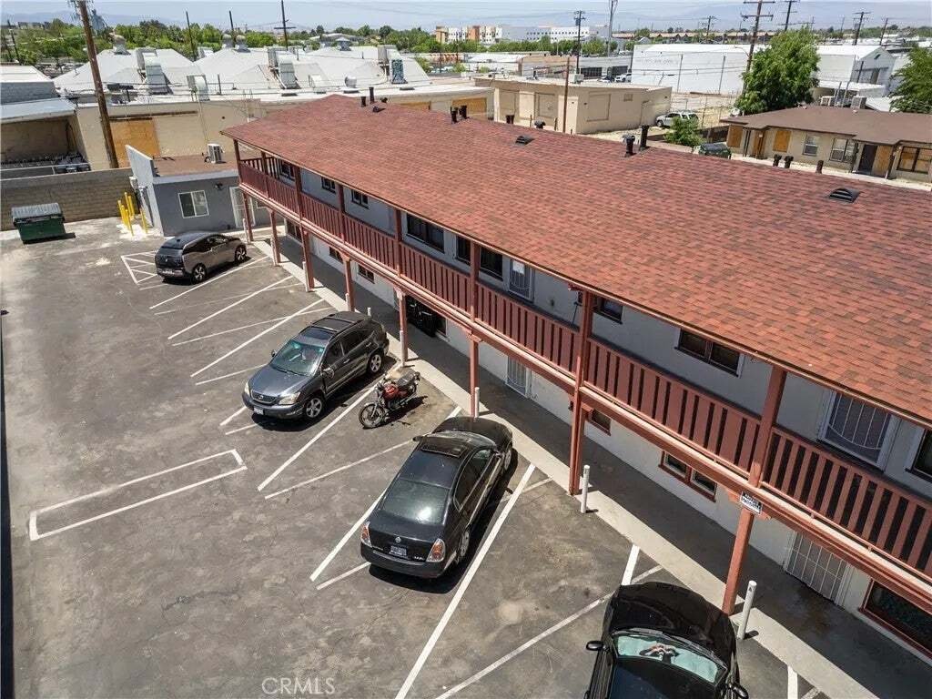 Lancaster, California, United States 5 - 16742644
