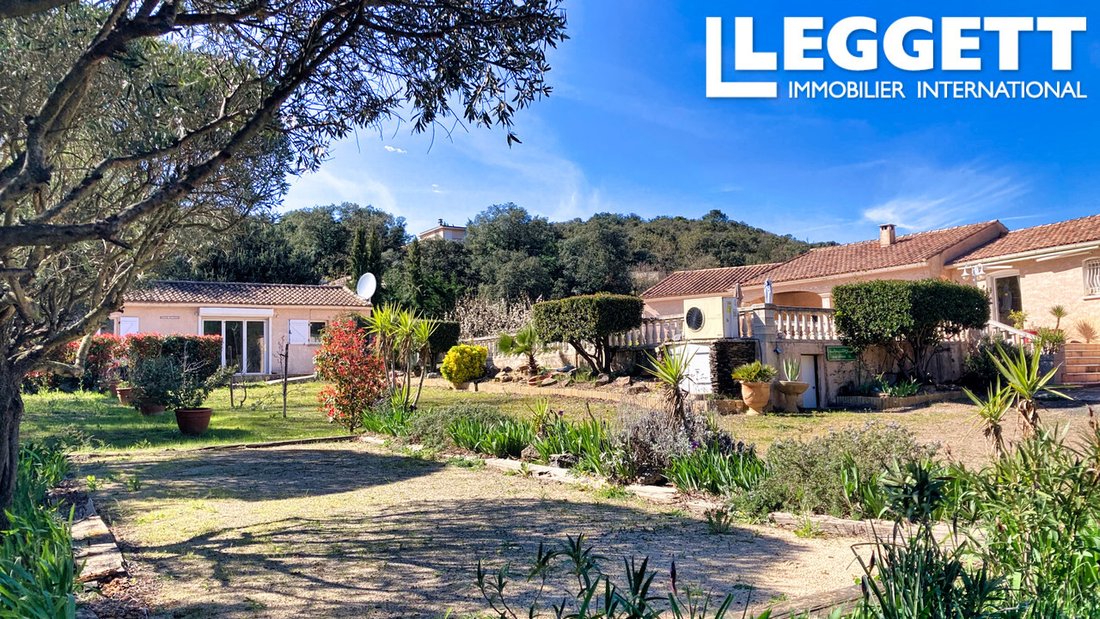 Villa in Centre Ville, Clermont-l'Hérault, France 2 - 17454921