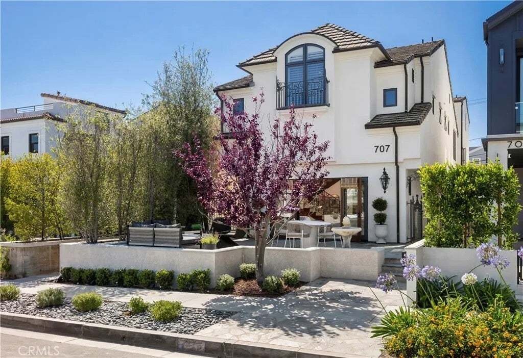 Newport Beach, California, United States 1 - 18313355