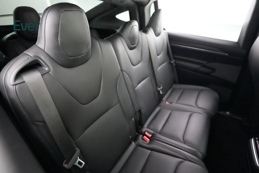 Suv in San Francisco, CA, United States 5 - 17880447