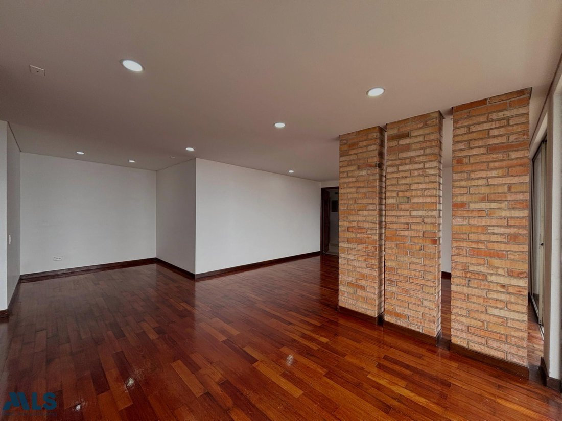 Apartment in Medellín, Antioquia, Colombia 4 - 18549220