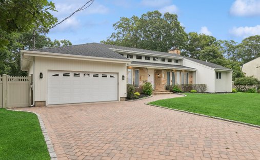 Hampton Bays, New York, United States 1