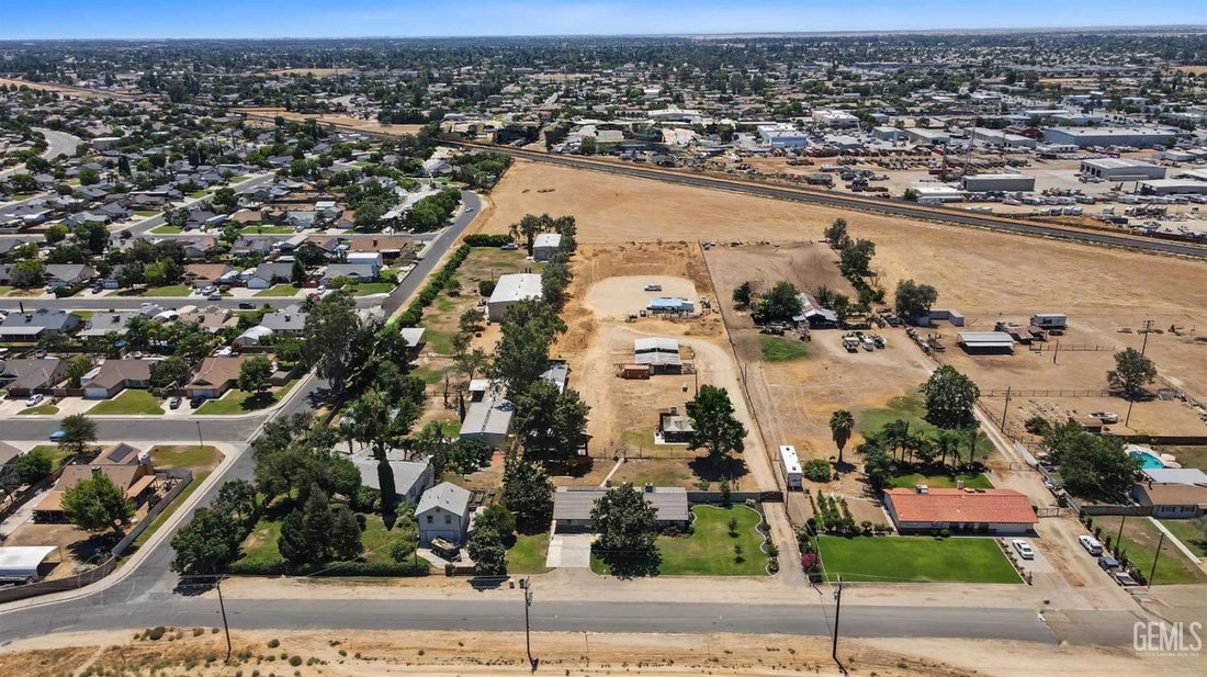 House in Bakersfield, California, United States 3 - 18553106