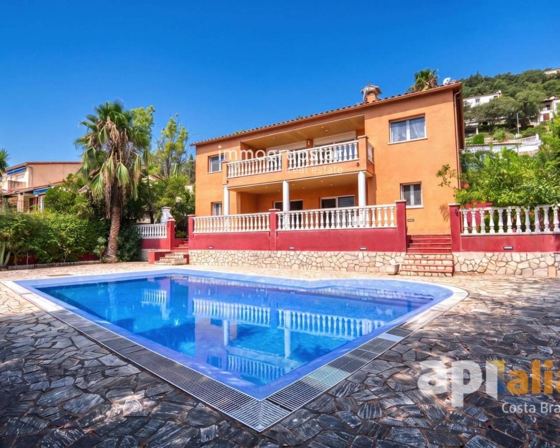 Chalet in Calonge i Sant Antoni, Catalonia, Spain 2 - 18551196