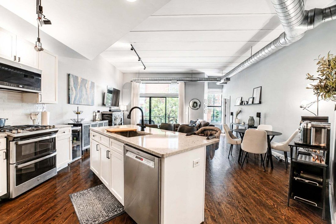 Condo in Chicago, Illinois, United States 3 - 18552678