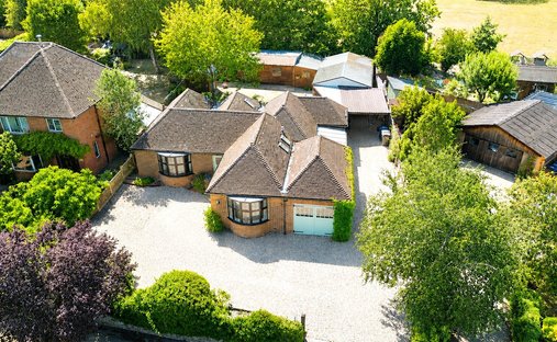 Bungalow in Runfold, Lower Bourne, England 1