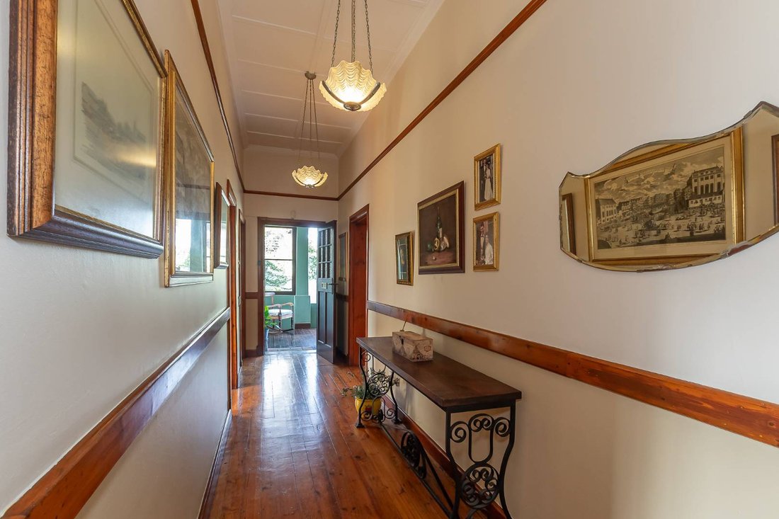 House in Newlands, Southern Suburbs, Cape Town 4 - 18548354
