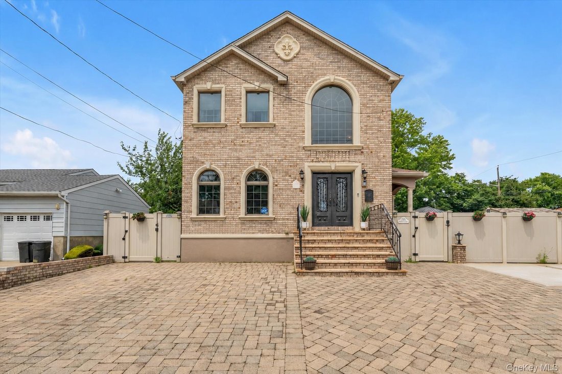House in Merrick, New York, United States 1 - 18553049