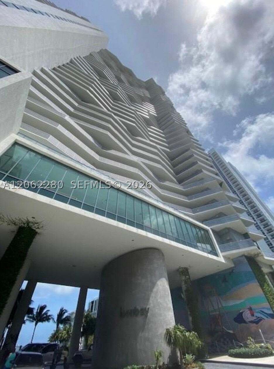 Condo in Miami, Florida, United States 4 - 18548947