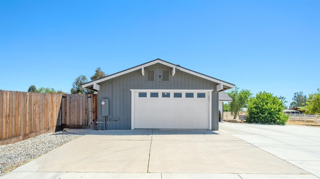 Clovis, California, United States 3 - 18551613
