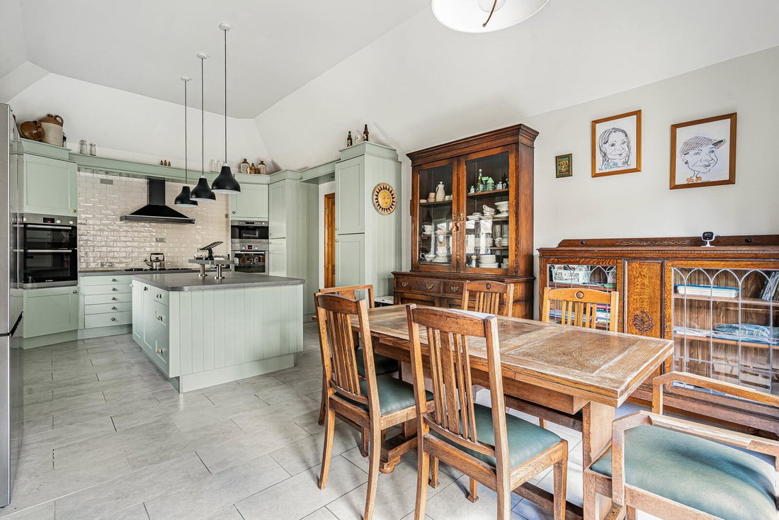 Bungalow in Runfold, Lower Bourne, England 5 - 18551011