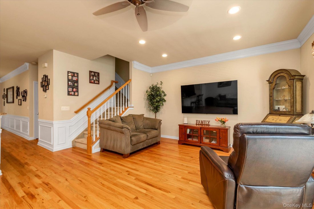 Condo in Massapequa, New York, United States 3 - 18553109