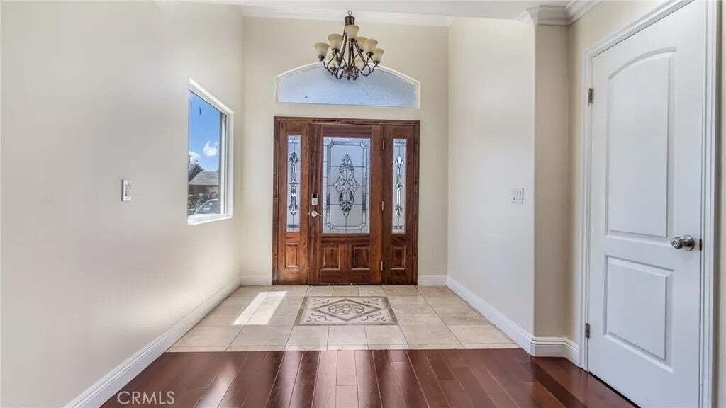 House in Downey, California, United States 5 - 18552494
