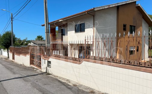 House in Santa Maria de Lamas, Aveiro District, Portugal 1