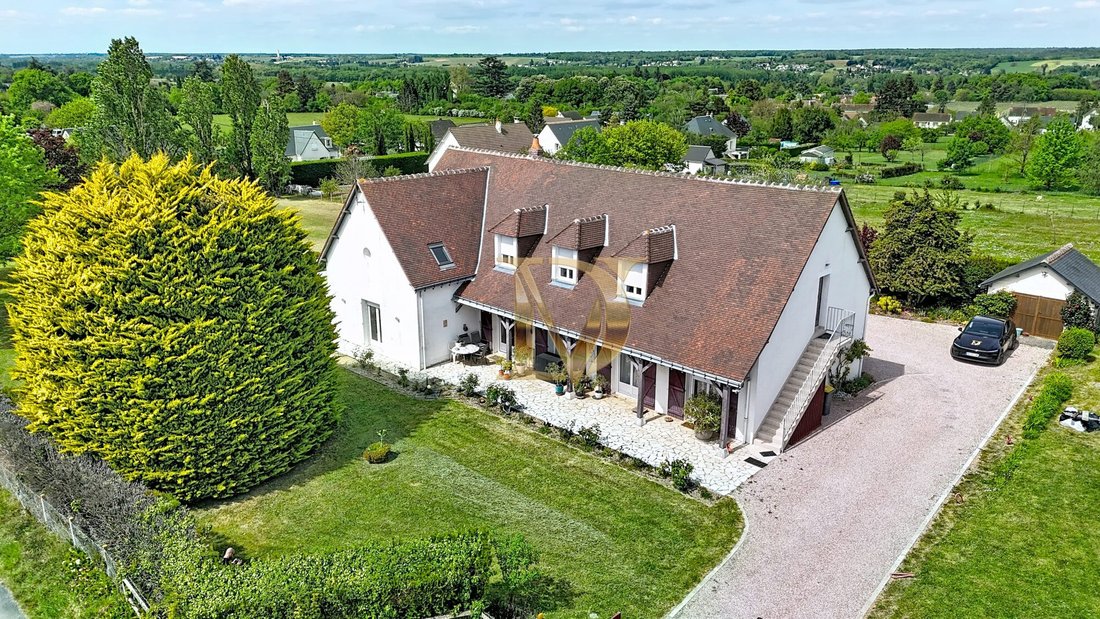 House in Francueil, Centre-Val de Loire, France 1 - 17783735