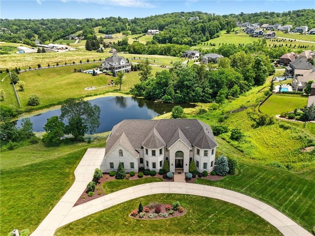 House in Canonsburg, Pennsylvania, United States 3 - 18554135