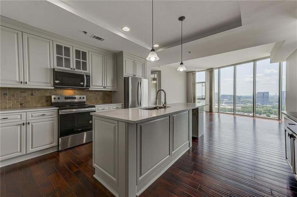 Condo in Dunwoody, Georgia, United States 3 - 18551978