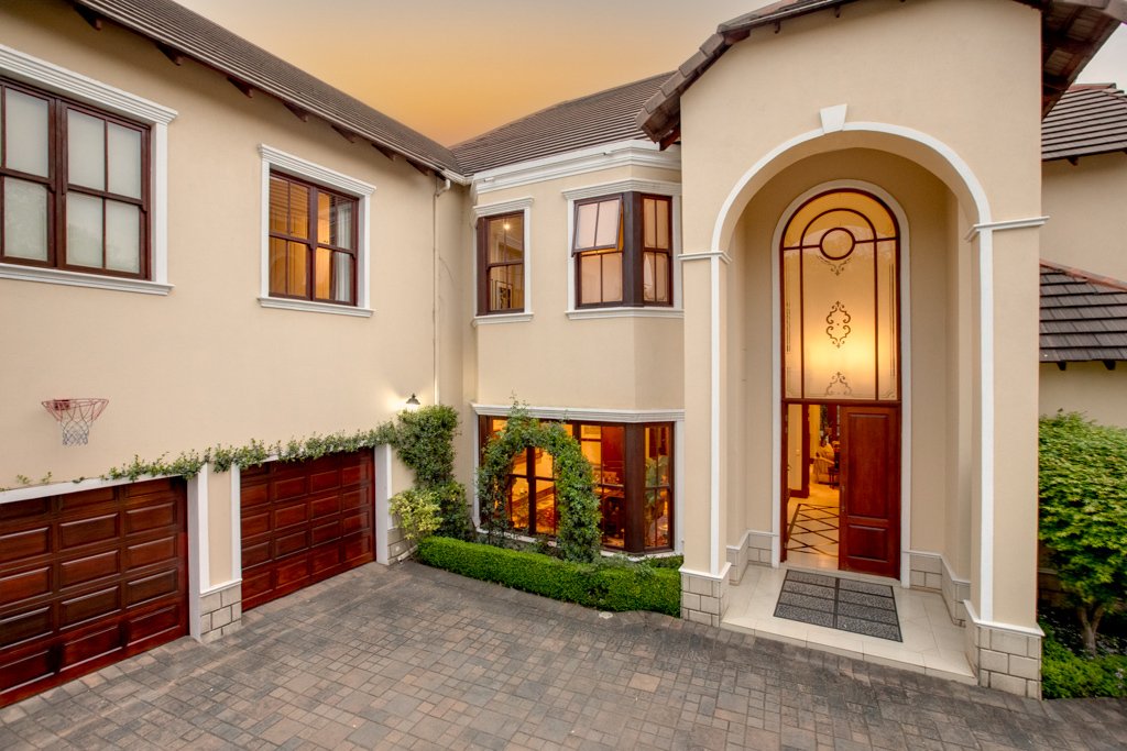 House in Broadacres, Gauteng, South Africa 2 - 18550208