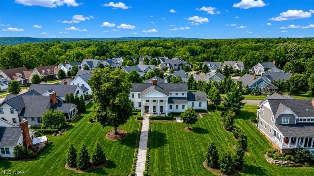 House in Novelty, Ohio, United States 3 - 18276557