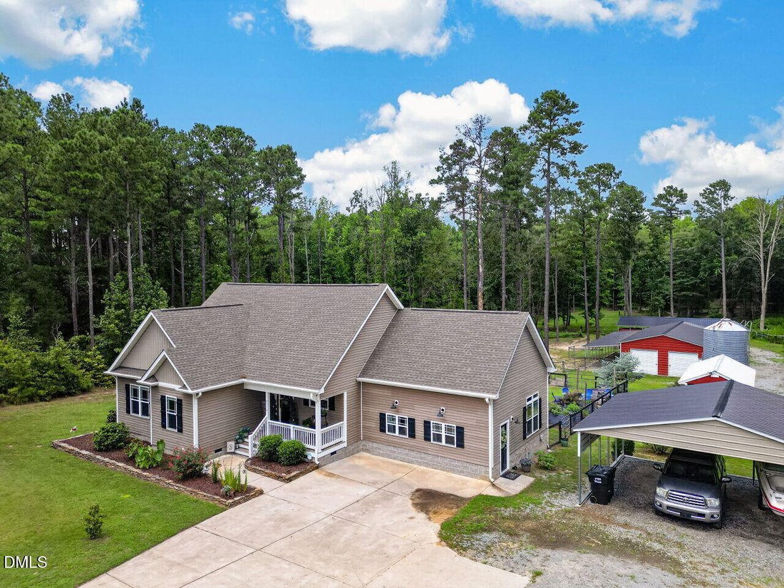 House in Benson, North Carolina, United States 4 - 18552180