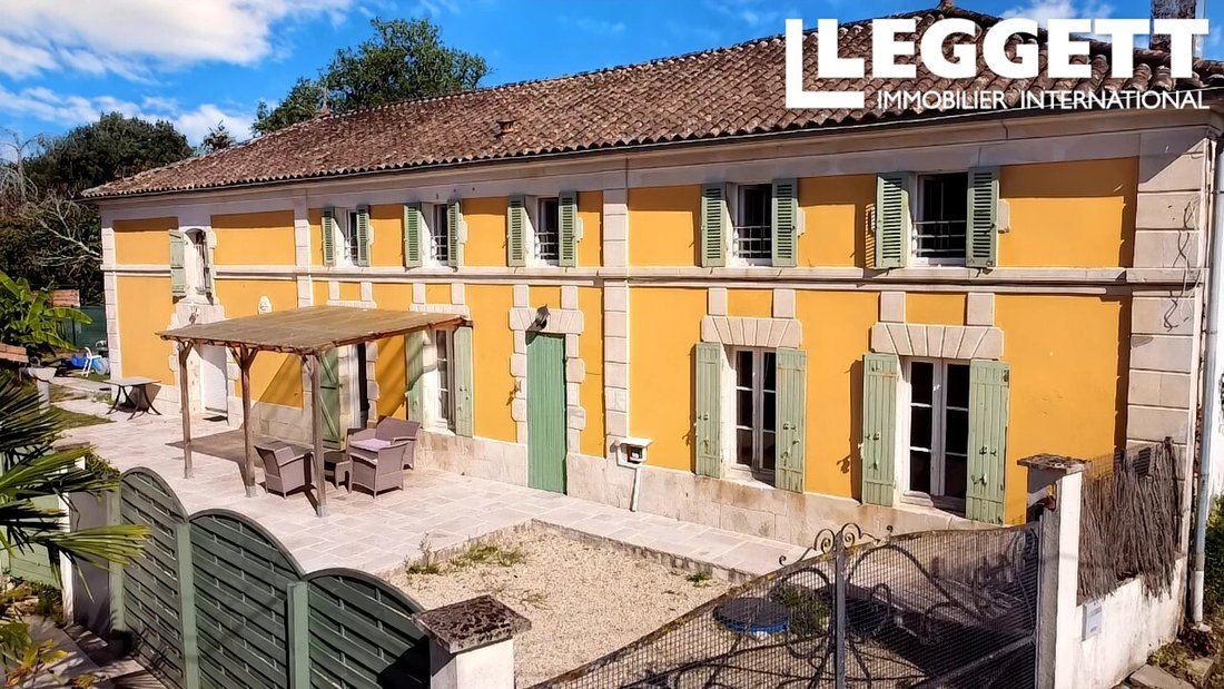 House in Saint-Simon-de-Bordes, Nouvelle-Aquitaine, France 3 - 18549604