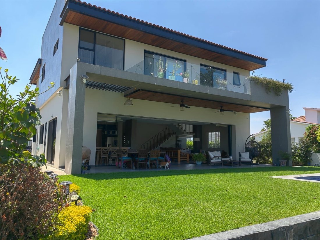 House in Fraccionamiento Club de Golf Paraíso, Morelos, Mexico 1 - 18550489