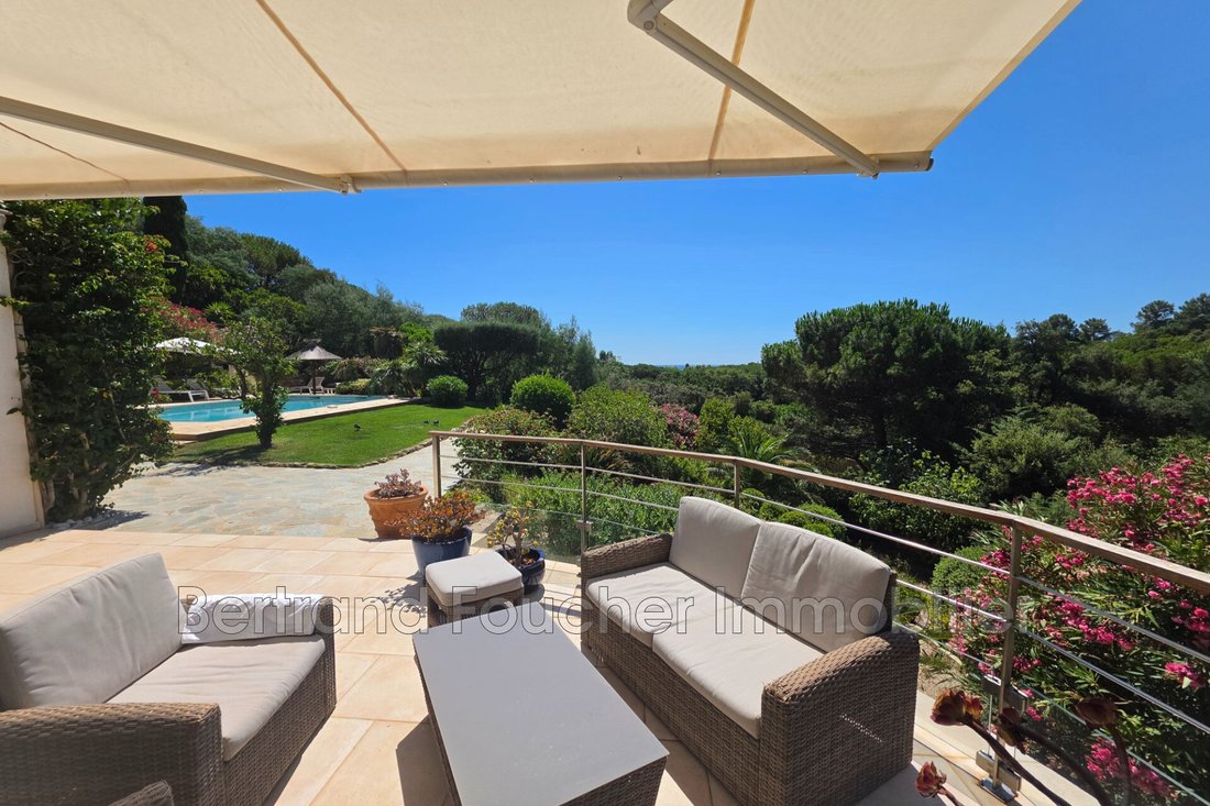 Villa in Sud, Cavalaire-sur-Mer, France 3 - 18399839