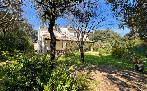 Villa in Uzès, Occitania, France 1