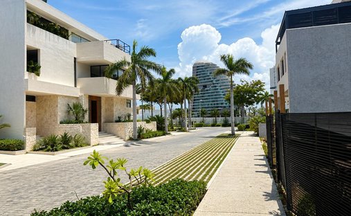 Land in Cancún, Quintana Roo, Mexico 1