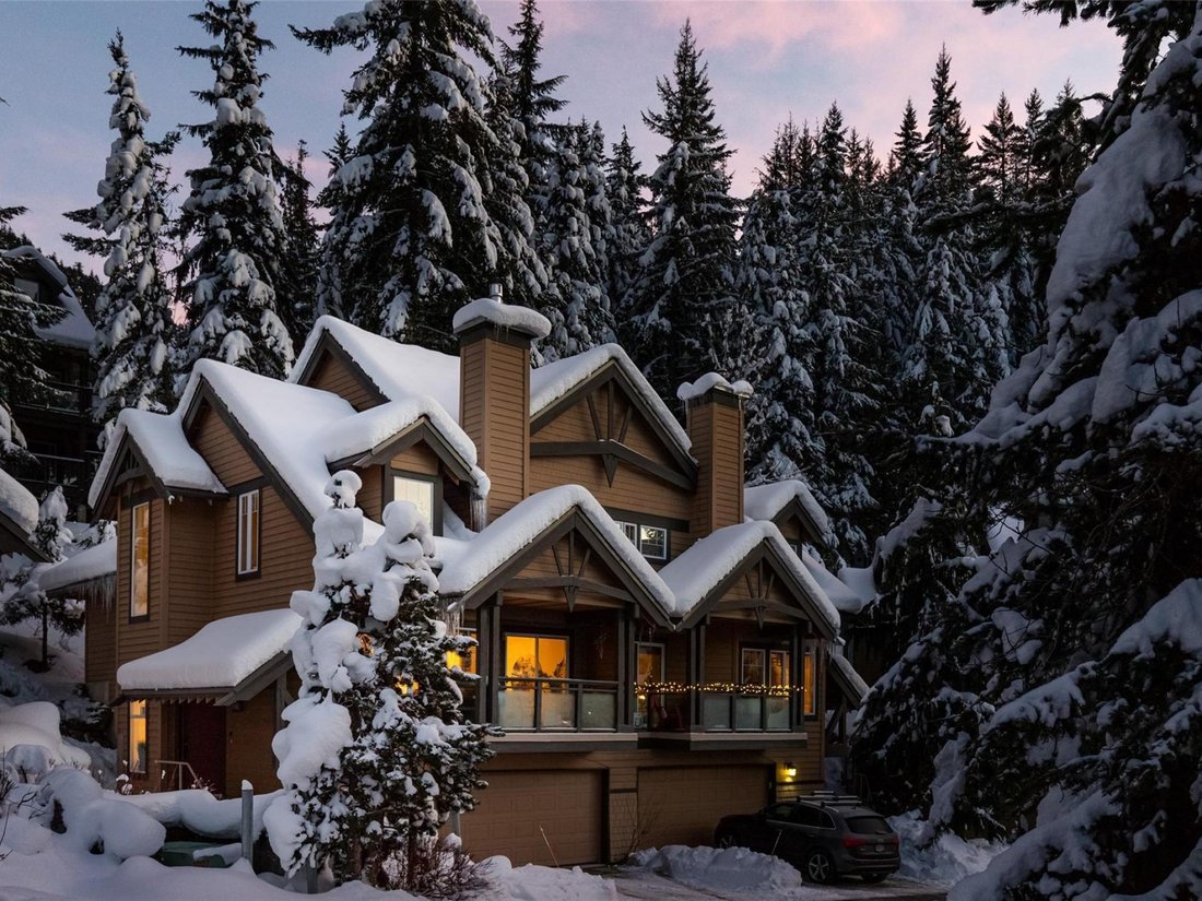 House in Whistler, British Columbia, Canada 1 - 18554049