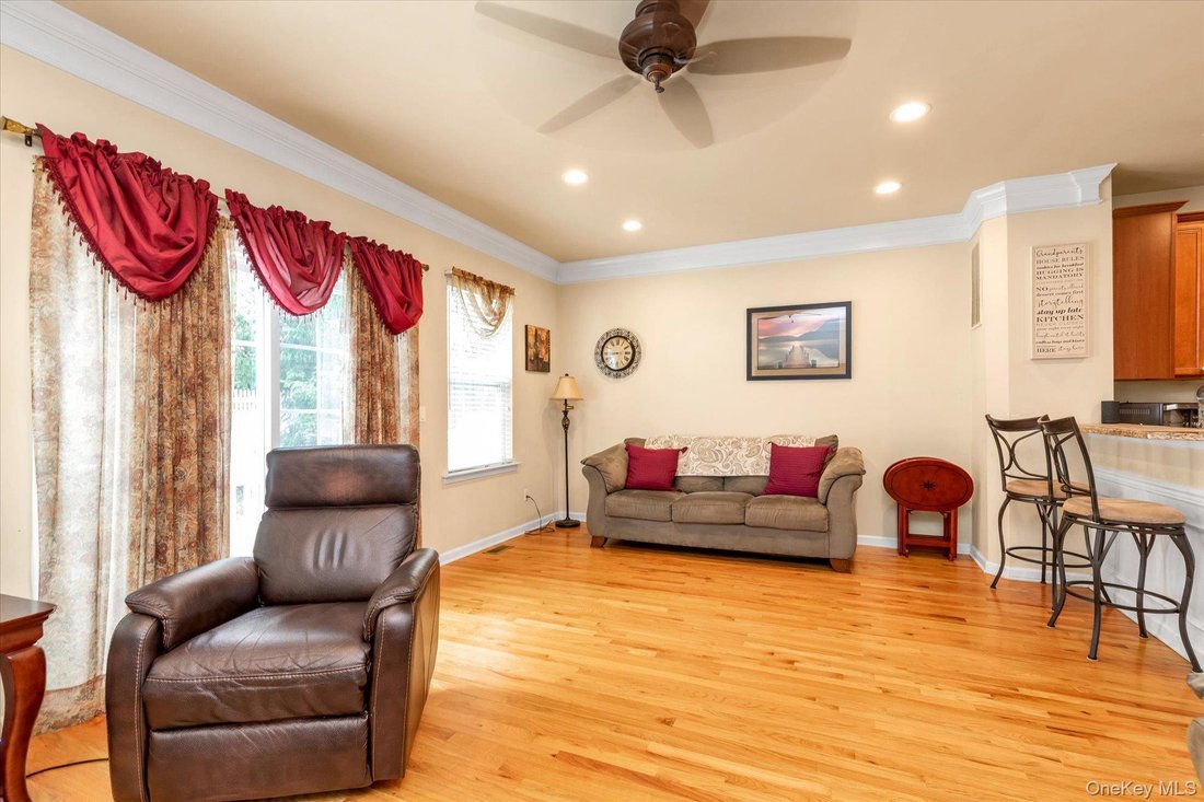 Condo in Massapequa, New York, United States 4 - 18553109