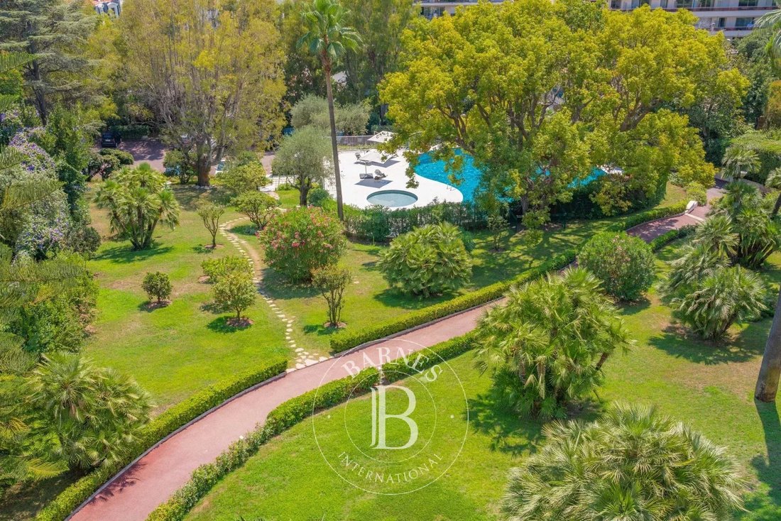 Apartment in La Source, Cannes, France 4 - 18549839