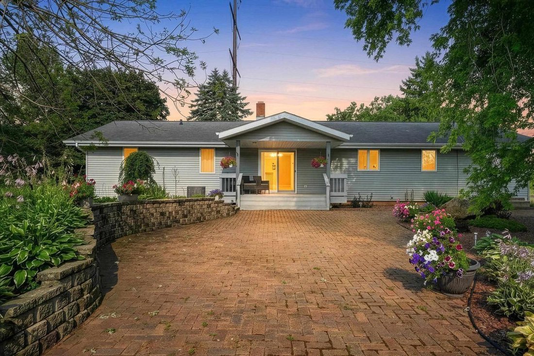 House in Clintonville, Wisconsin, United States 2 - 18551148