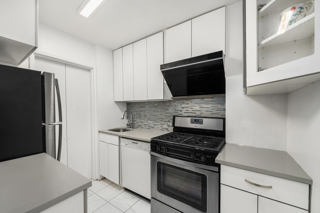 Condo in New York, New York, United States 4 - 18553076