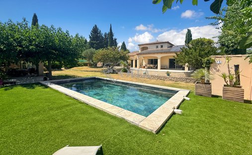 Villa in Uzès, Occitania, France 1