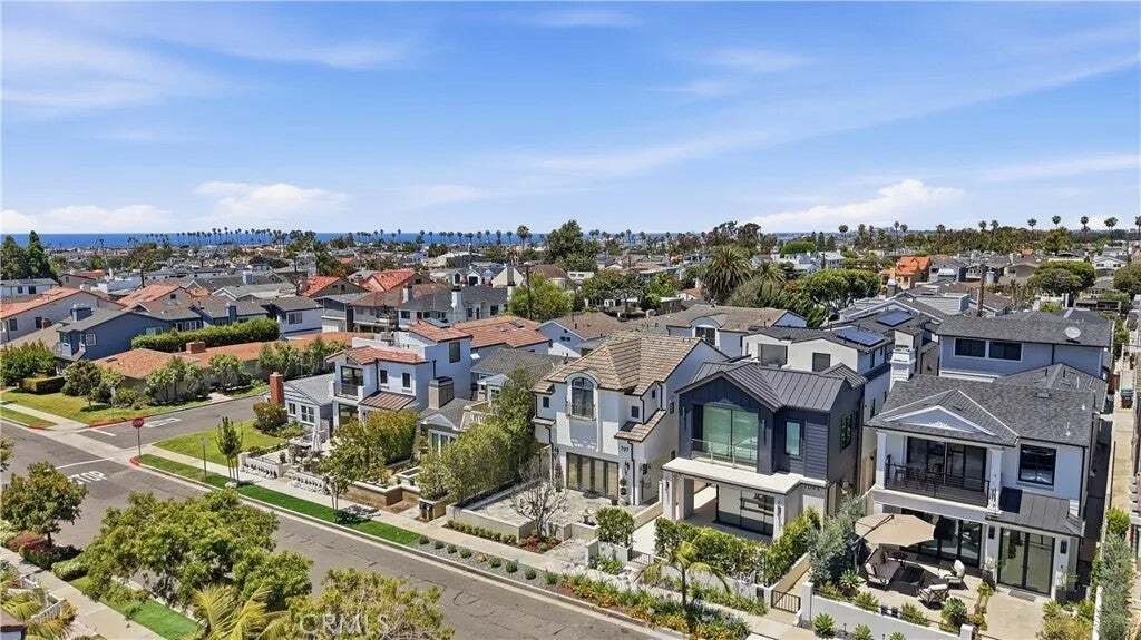 Newport Beach, California, United States 3 - 18313355