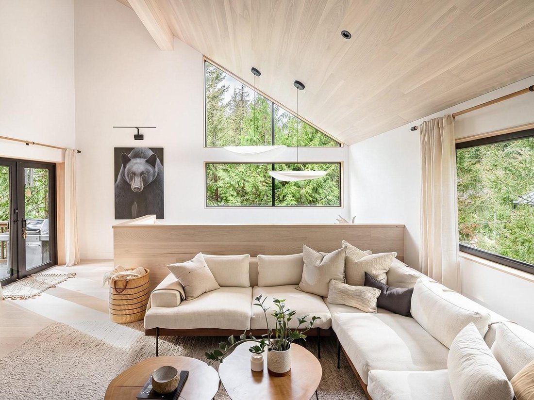 House in Whistler, British Columbia, Canada 1 - 18554047