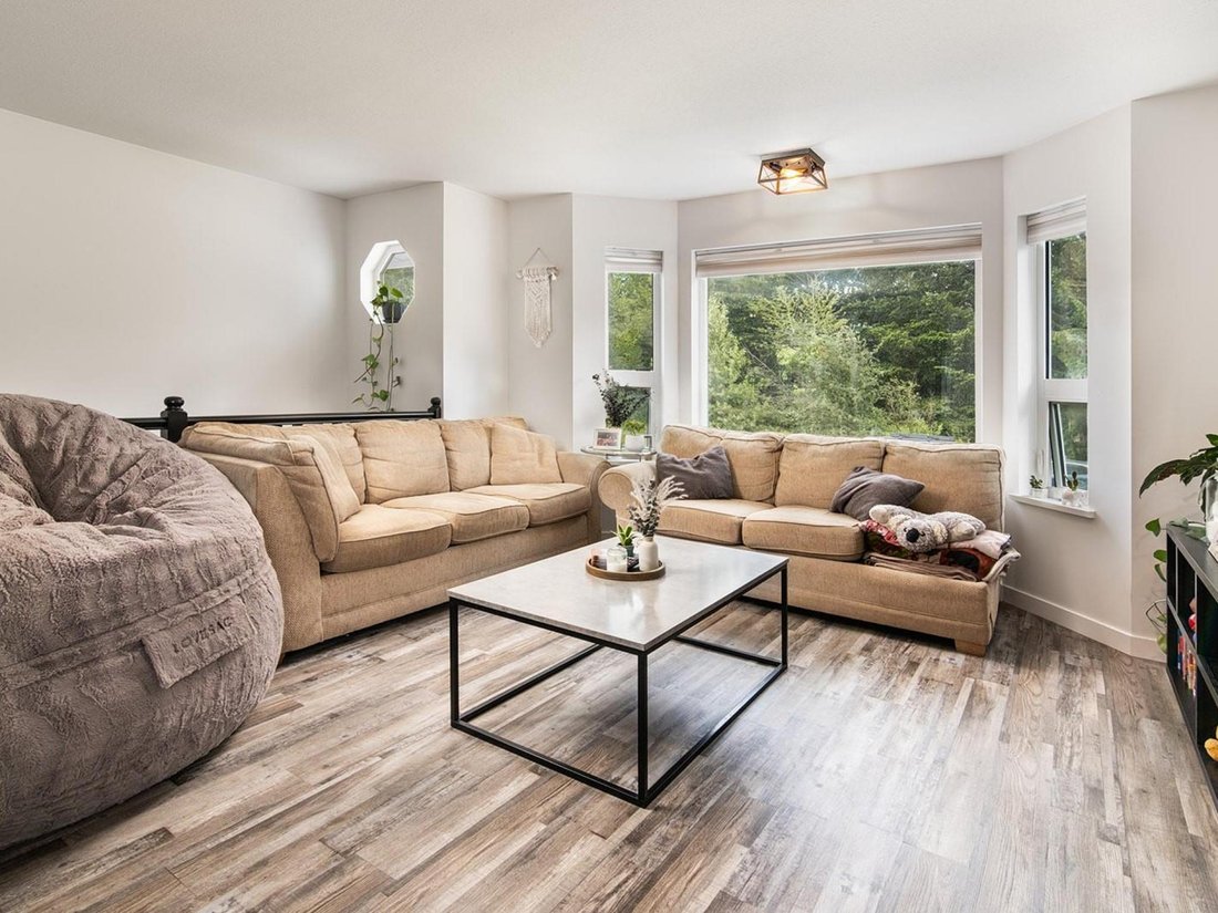 House in Pemberton, British Columbia, Canada 5 - 18554055