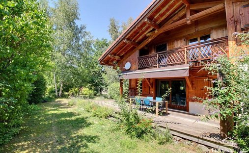 Chalet in Saint-Gervais-les-Bains, Auvergne-Rhône-Alpes, France 1
