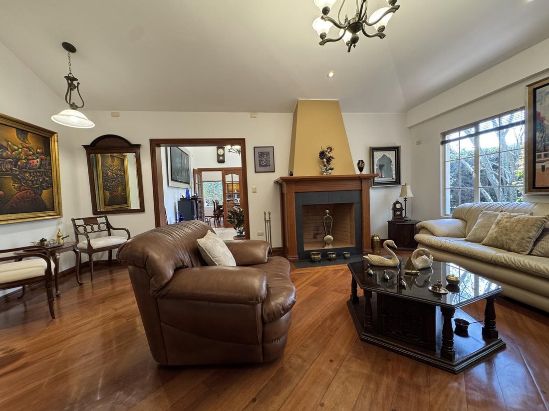 House in Quito, Pichincha, Ecuador 2 - 18550387