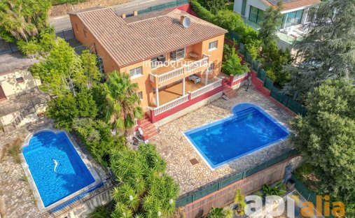 Chalet in Calonge i Sant Antoni, Catalonia, Spain 1