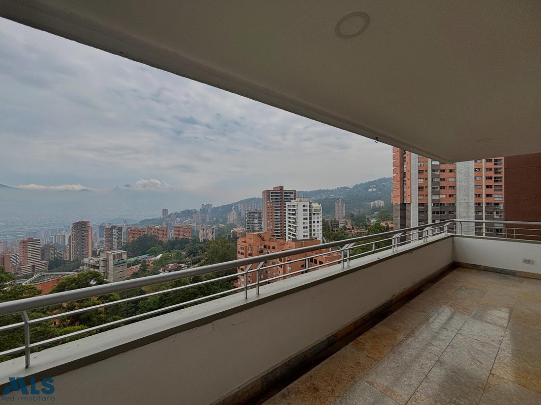 Apartment in Medellín, Antioquia, Colombia 3 - 18549220